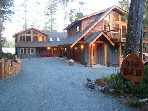 Black Bear Guesthouse Tofino Exterior photo